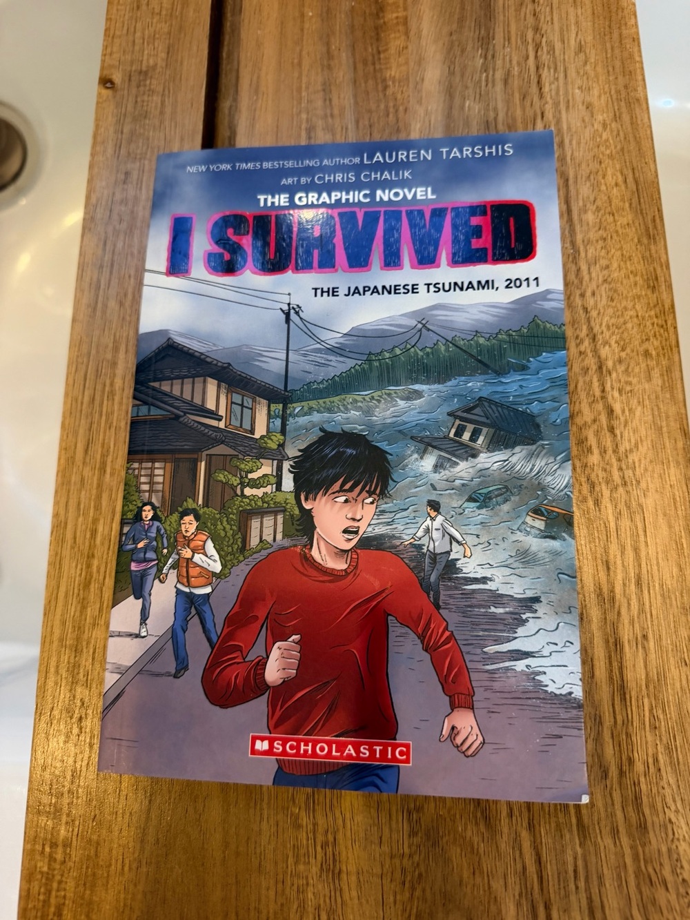 Scholastic I Survived: The Japanese Tsunami, 2011 - Graphic Novel